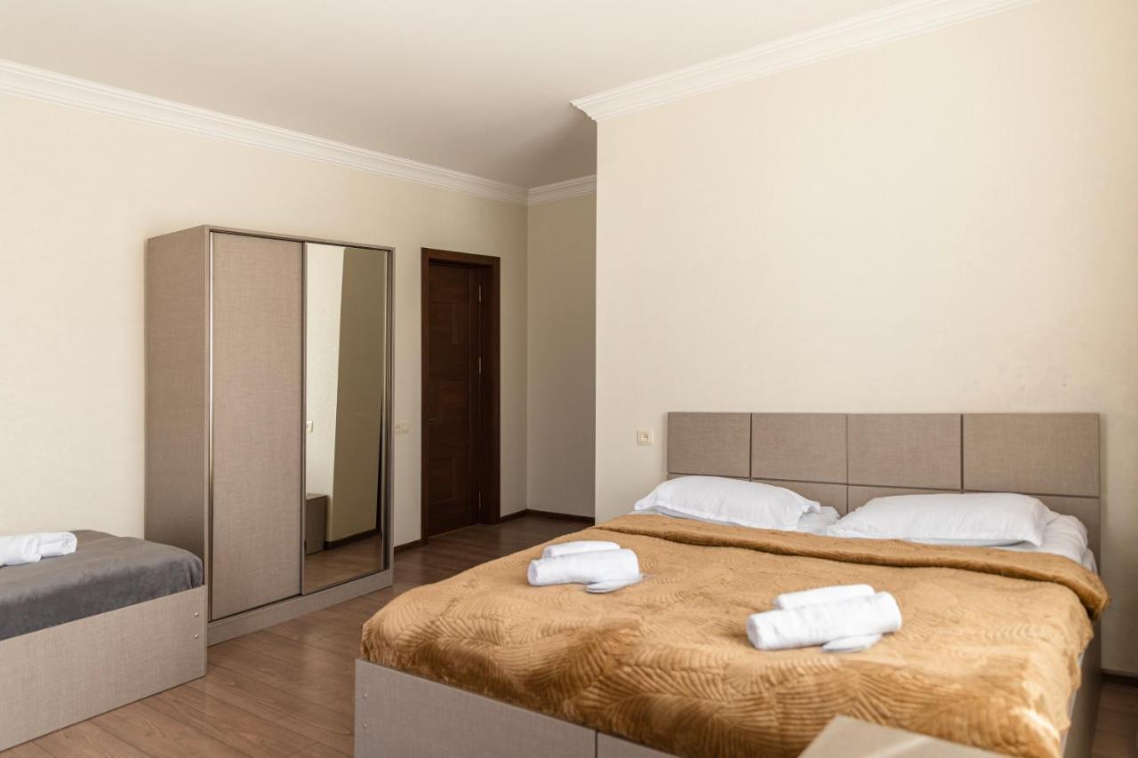 Cliff House Hotel Kazbegi Exterior foto