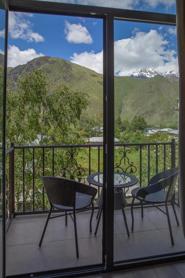 Cliff House Hotel Kazbegi Exterior foto
