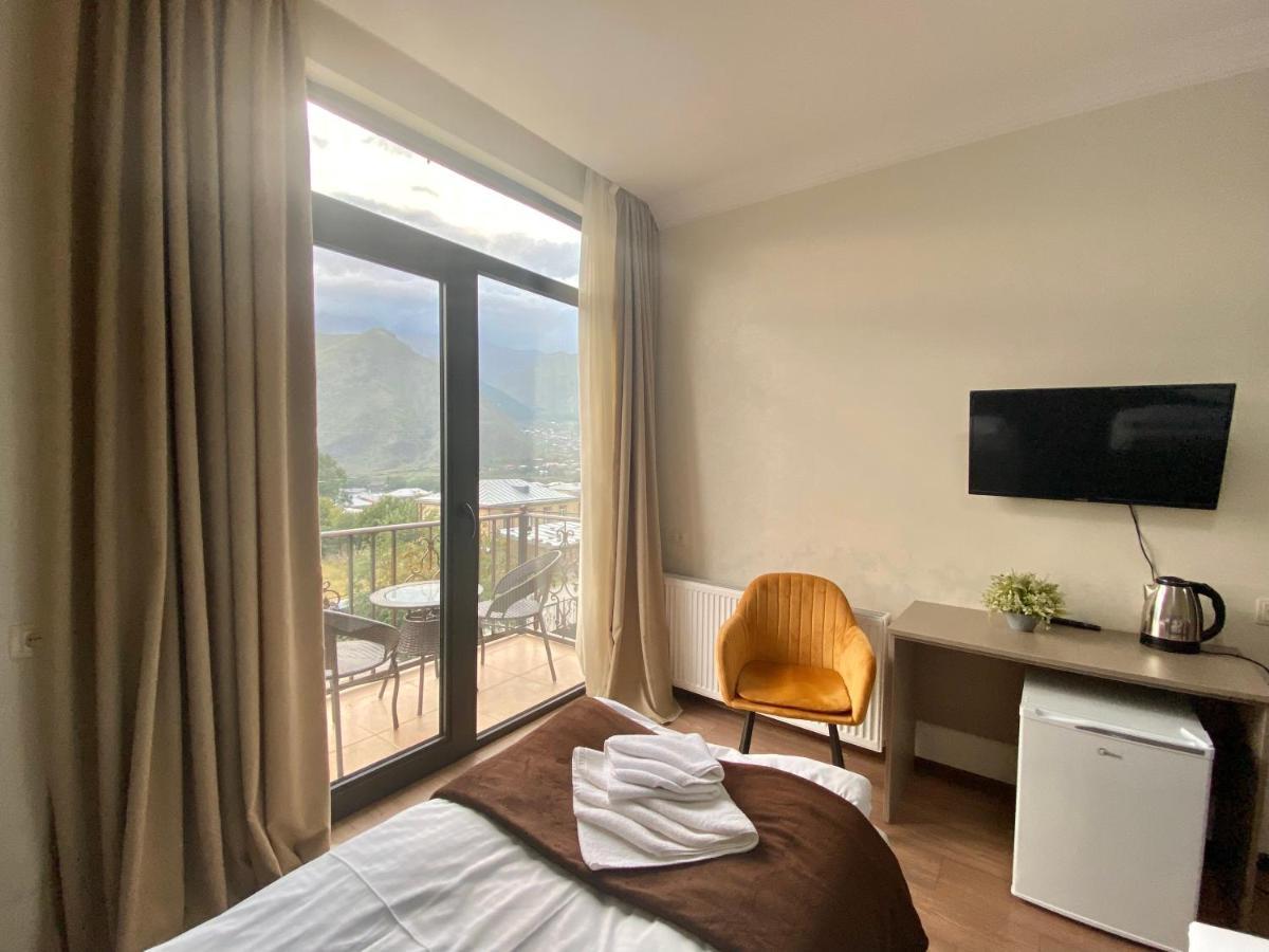 Cliff House Hotel Kazbegi Exterior foto